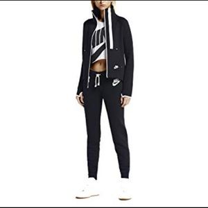 Nike Women’s Tech Fleece Full ZIP